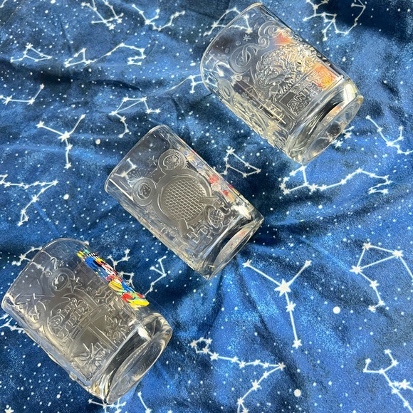 VINTAGE Set of 3 McDonald's Walt Disney World Glasses - Picture 7 of 8